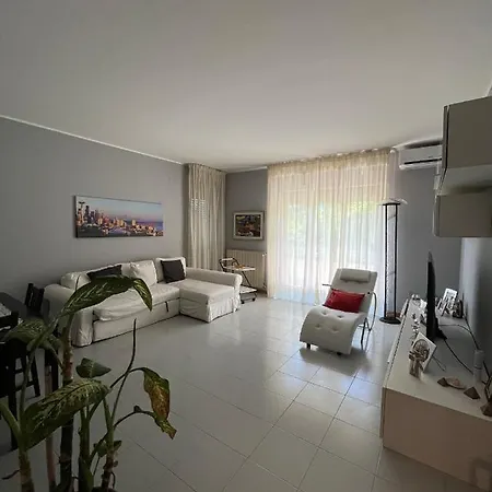 Casa Del - Spazioso Con Terrazzo E Giardino Lanciano